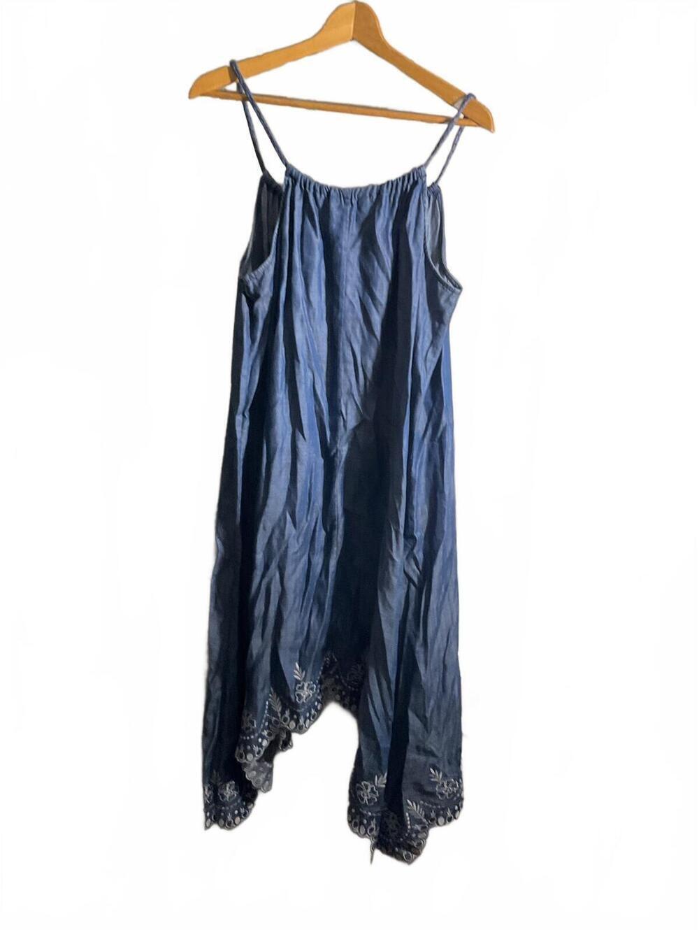 Tommy Bahama Blue Chambray Dress with Embroidered Asymmetrical Hem Large - Picture 11 of 12